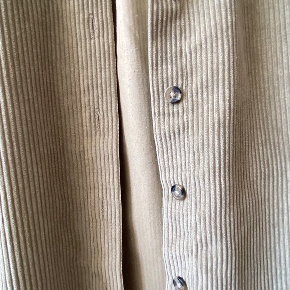 Green Corduroy button up - Picture 4 of 6